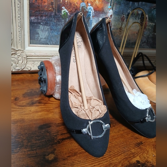 Life Stride Black Kitten Wedge 9.5 W Heels - Picture 2 of 11